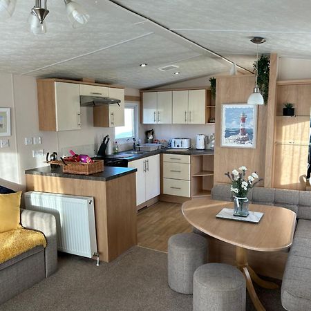 Phoenix Caravan Hire, Trecco Bay Porthcawl Εξωτερικό φωτογραφία